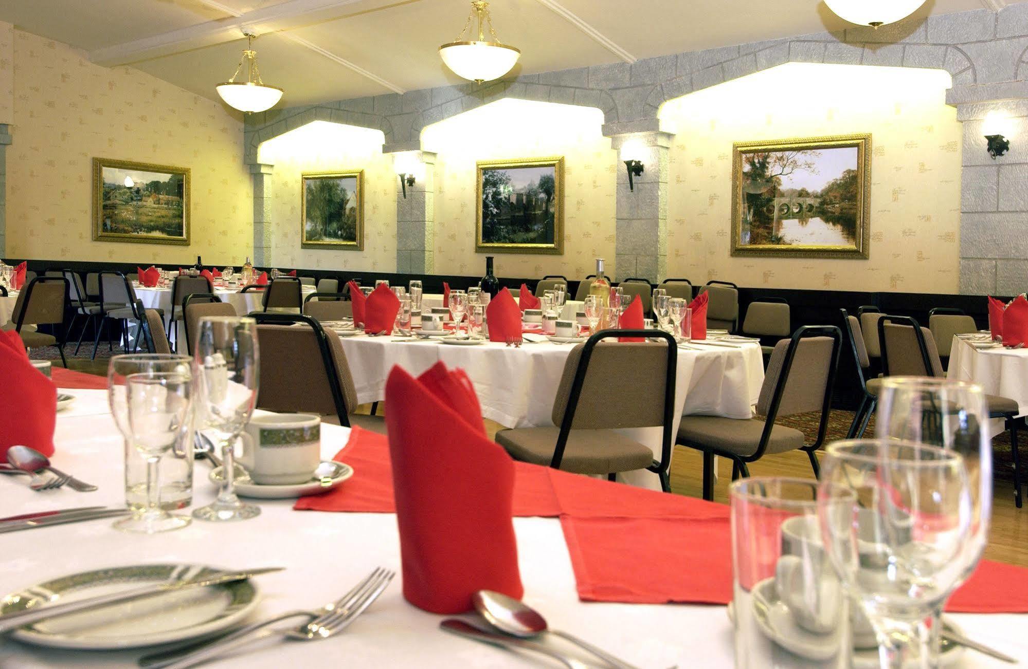 Herstmonceux The Horseshoe Inn מסעדה תמונה