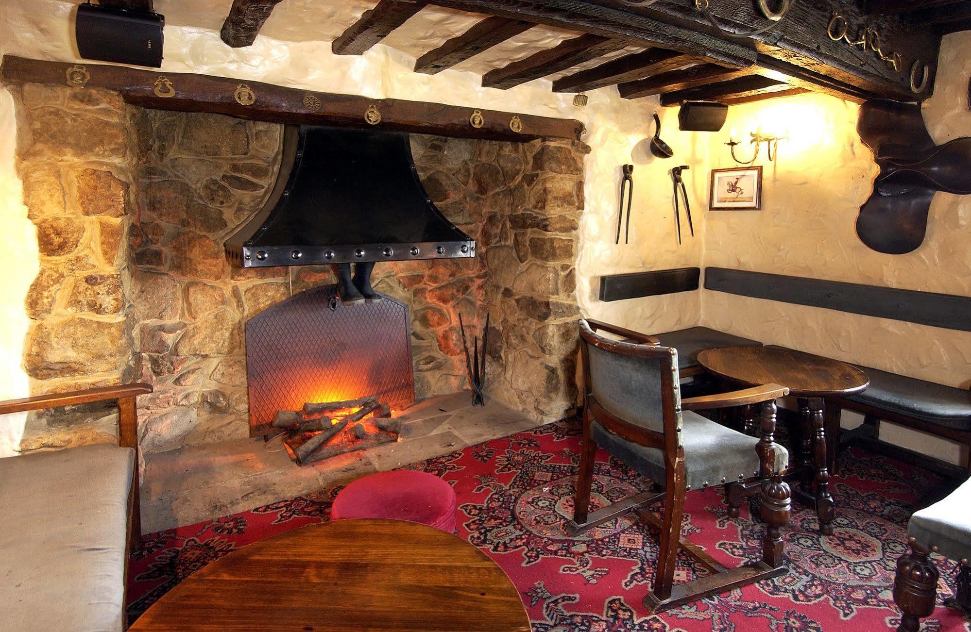 Herstmonceux The Horseshoe Inn מראה פנימי תמונה